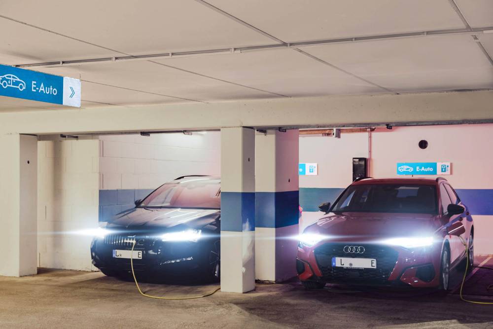 Tiefgarage mit E-Ladesäulen