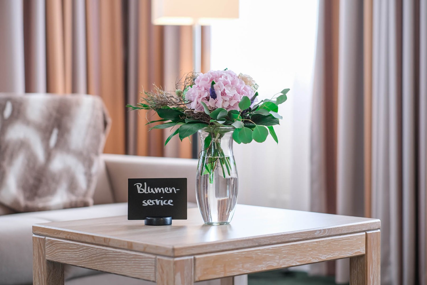 Blumenservice und Zimmerservice im Suite Hotel Leipzig